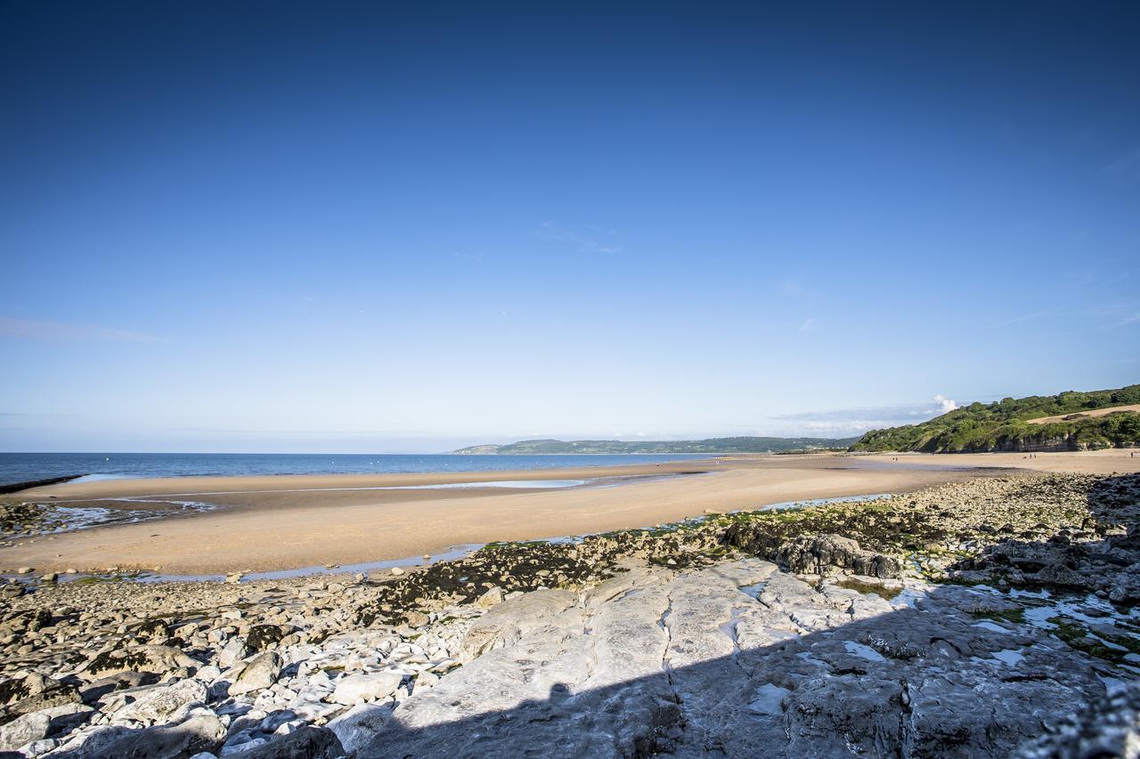 Waters Edge Holiday Apartments Benllech Buitenkant foto