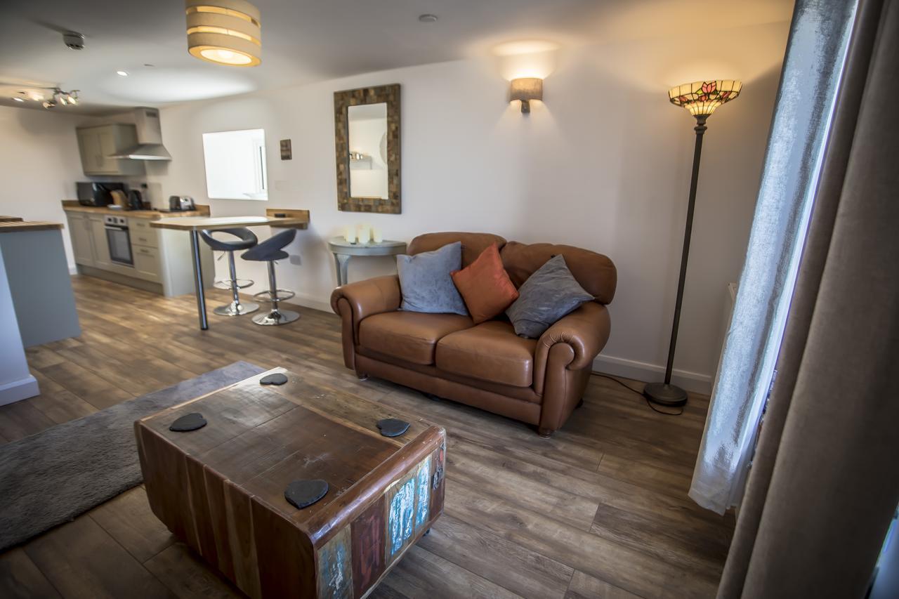 Waters Edge Holiday Apartments Benllech Buitenkant foto