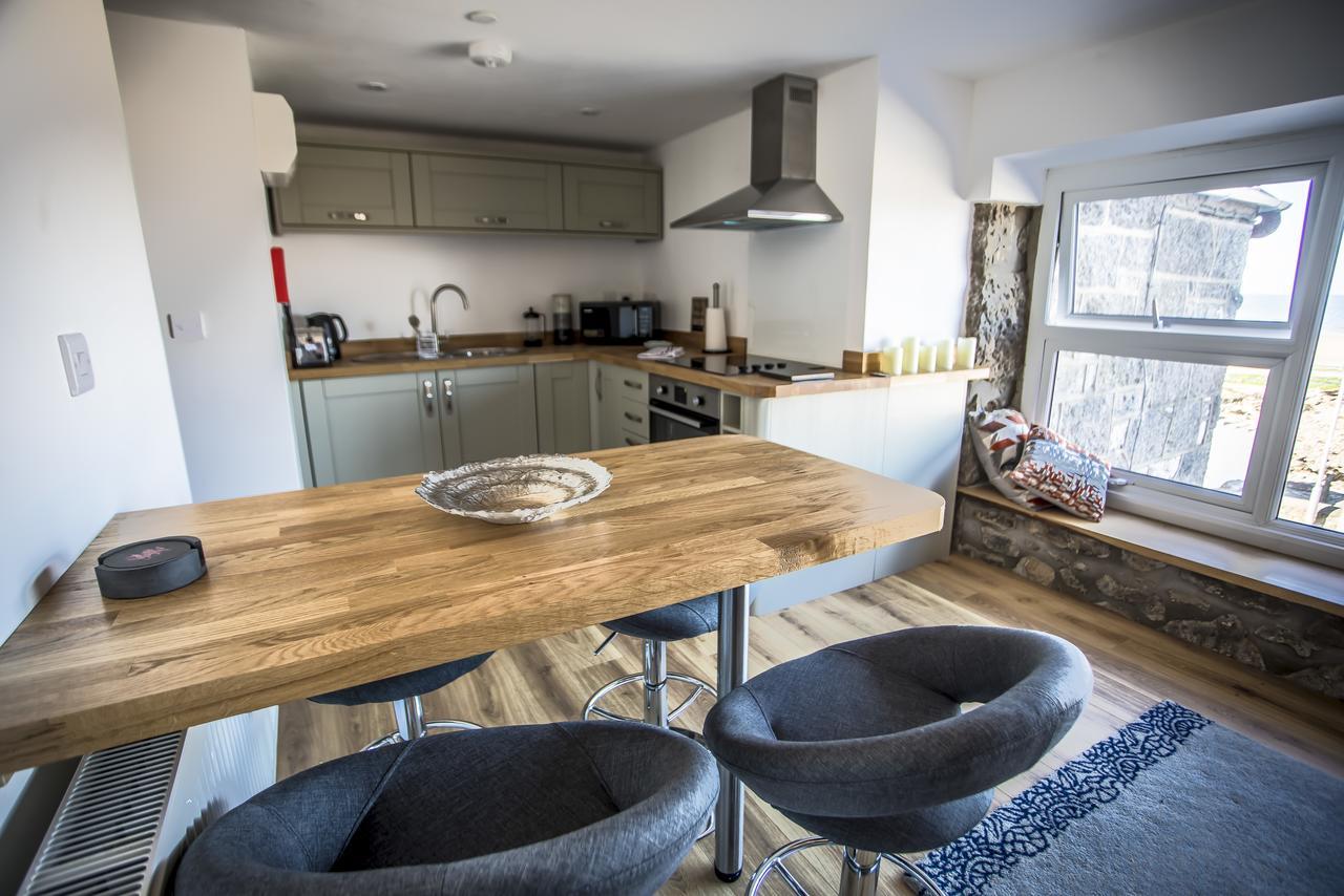 Waters Edge Holiday Apartments Benllech Buitenkant foto